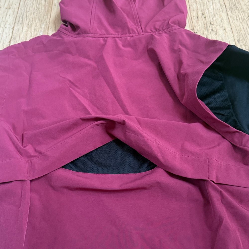 Nike Men’s Lightweight Player Jacket Maroon - Picture 8 of 12